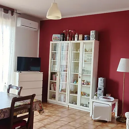 Laura Apartment